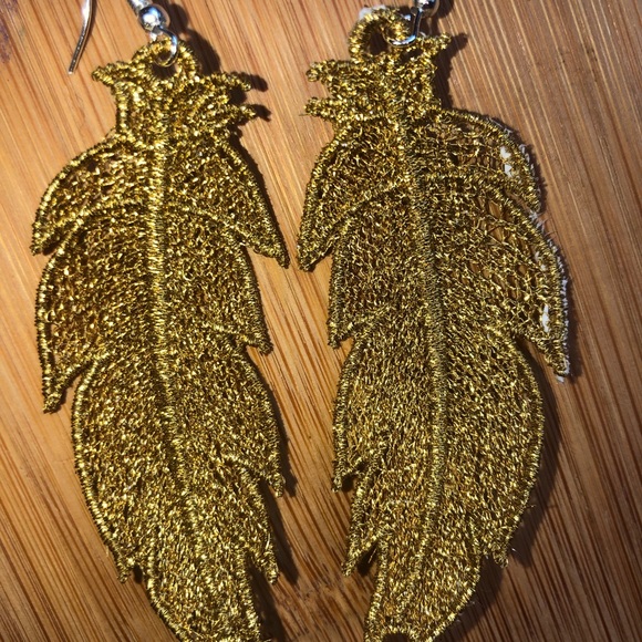 Embroidered Lace Feather Earrings - Picture 2 of 4